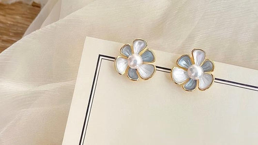 Pearl Meets Punk: Edgy Pearl Styles for the Contemporary Wardrobe