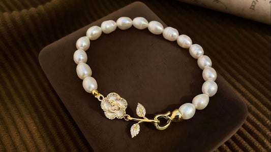 Minimalist Pearls, Maximum Impact: How Quiet Luxury Is Redefining Everyday Style