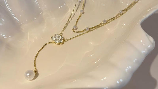 Minimalist Jewelry Trend 2025: Essentials You Need