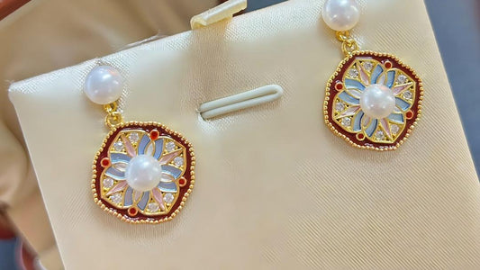 Mix & Match Pearls: How to Pair Your Favorite Pearl Jewelry with Street Style