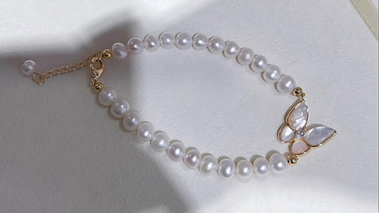 Workday Pearls: Subtle, Stylish Ways to Wear Pearls to the Office