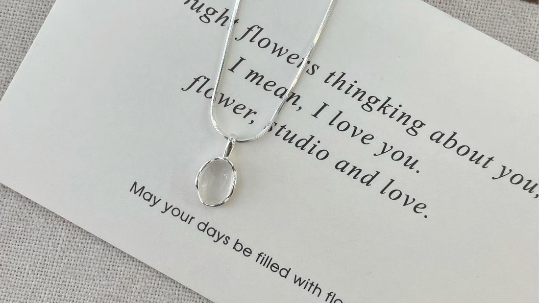 The Art of Wearing Jade Jewelry: Tips and Inspirations