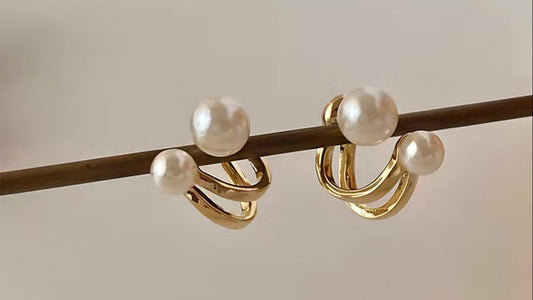 Half-Tucked Pearls: A New Way to Style Pearl Necklaces with Casual Looks