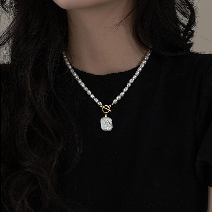 Koyace Baroque Square Pendant Pearl Necklace