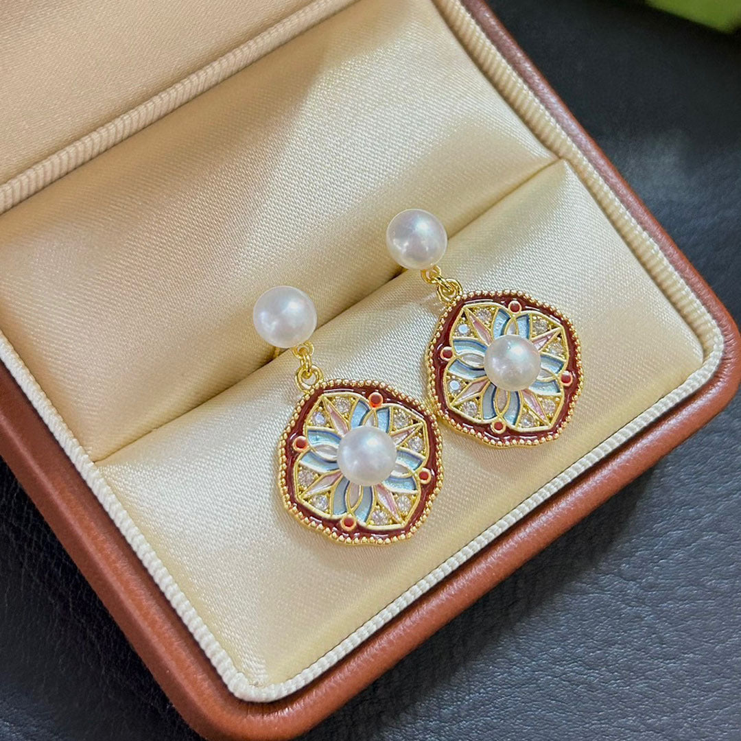 Koyace Flat Four-leaf Clover Pearl Stud Earrings
