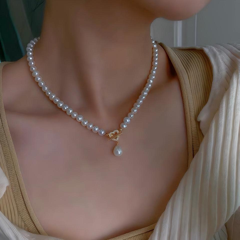 Koyace Heart-shaped Toggle Beaded Pearl Necklace