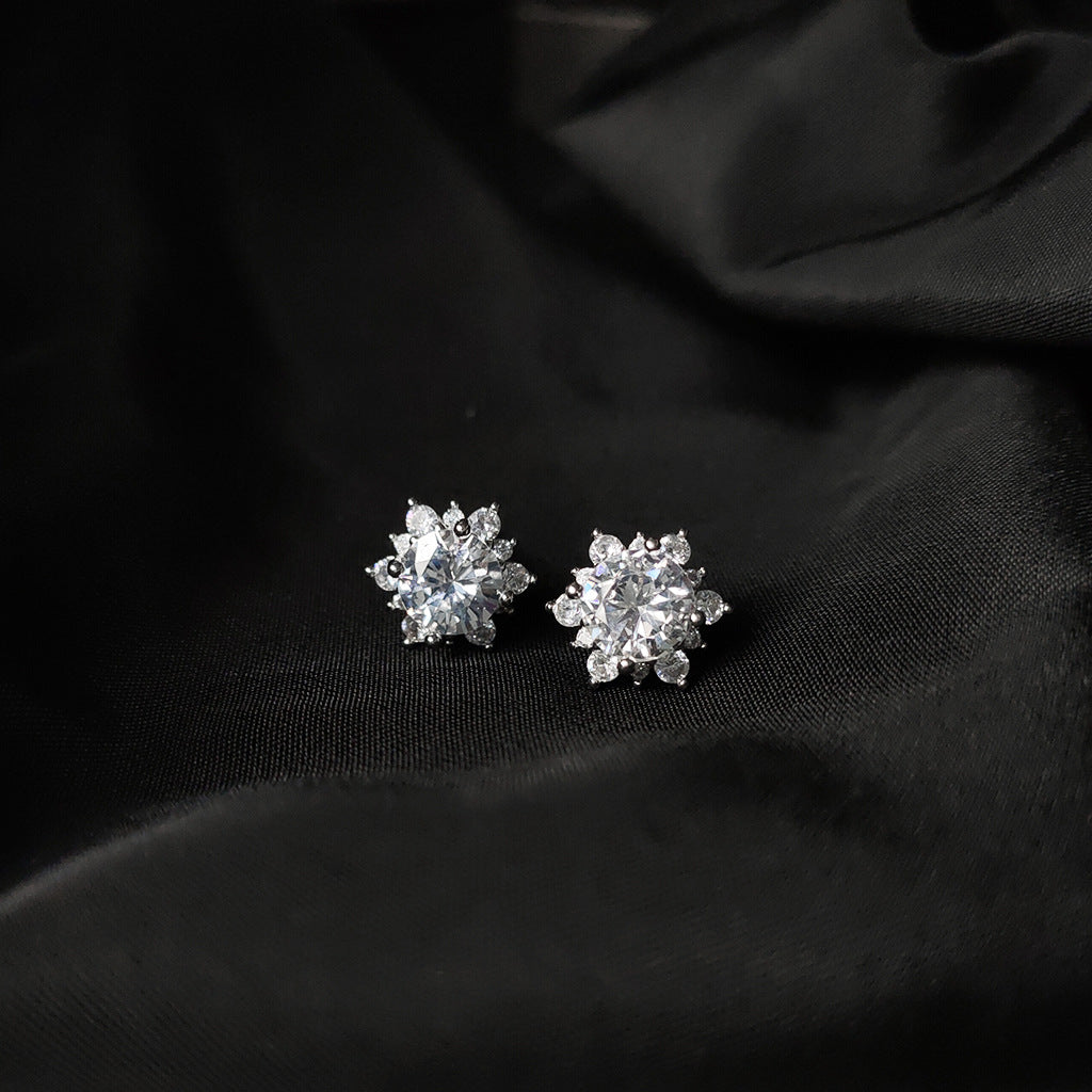 Koyace Hexagonal Snowflake Zircon Stud Warrings