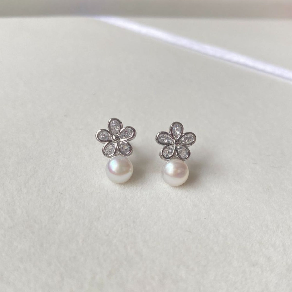 Koyace Lucky Daisy 6A Freshwater Pearl Earrings