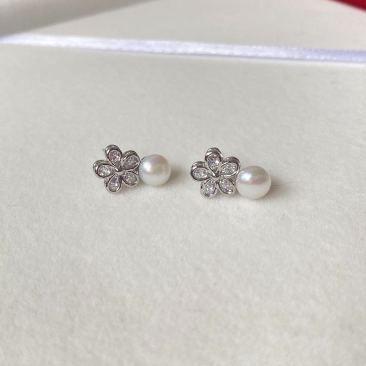 Koyace Lucky Daisy 6A Freshwater Pearl Earrings