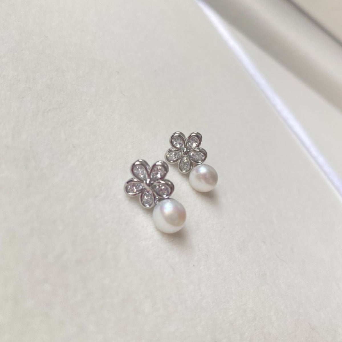 Koyace Lucky Daisy 6A Freshwater Pearl Earrings