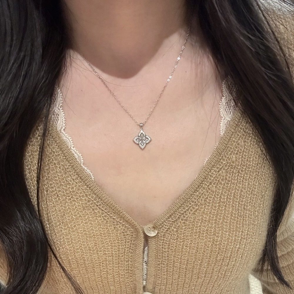 Koyace Nacre Four-Leaf Flower Necklace