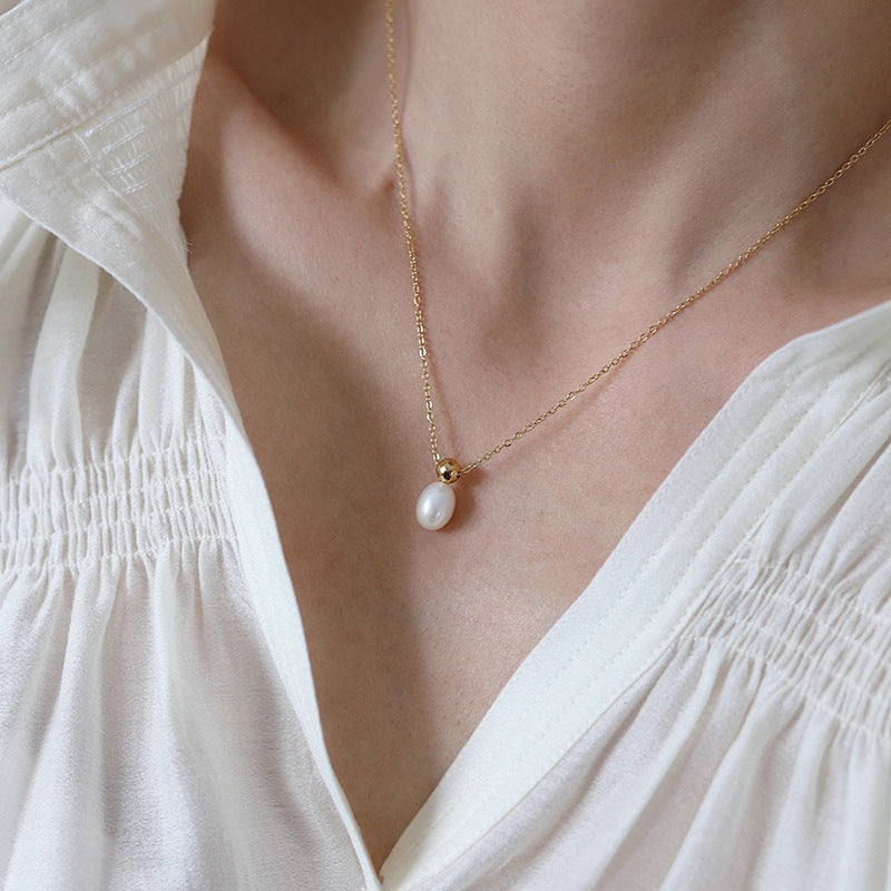 Koyace Oval Single Pearl Pendant Necklace