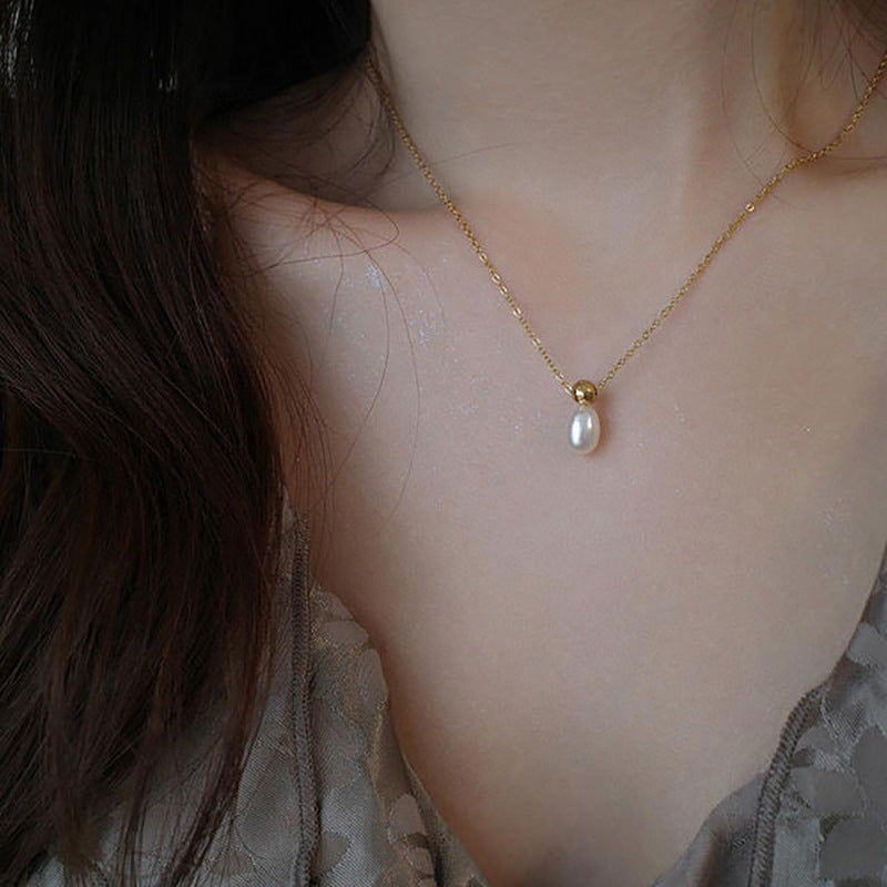 Koyace Oval Single Pearl Pendant Necklace