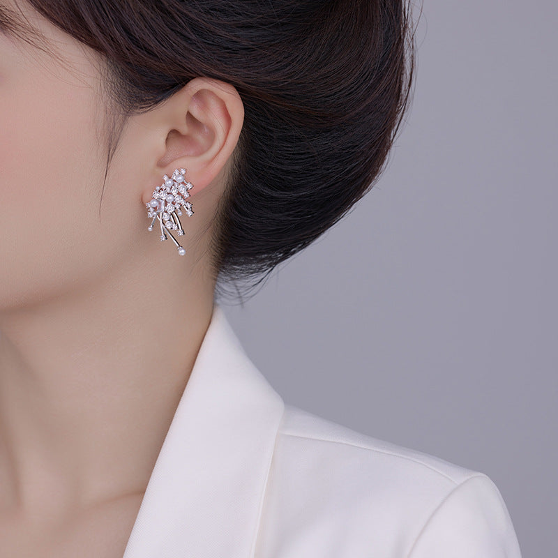 Koyace Sparkling Nebula Copper Inlaid Zircon Stud Earring