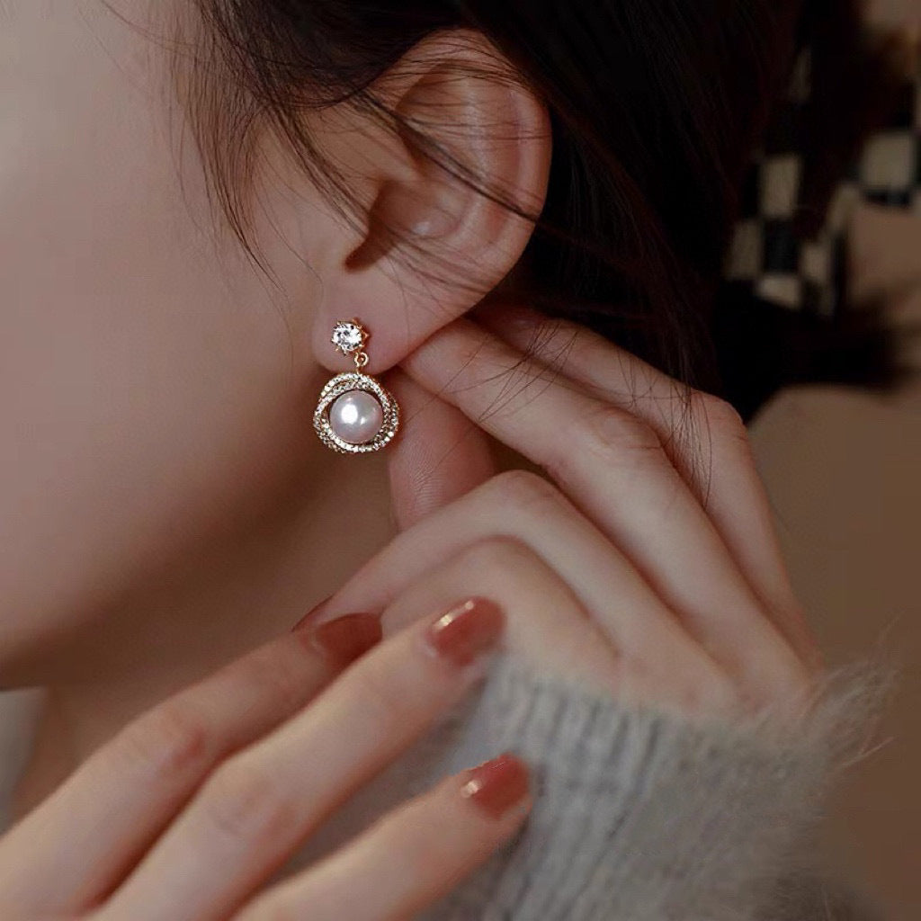 Koyace Spiral Garland Pearl Stud Earrings