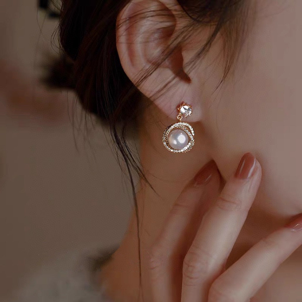 Koyace Spiral Garland Pearl Stud Earrings