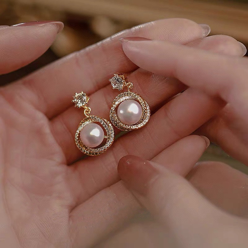 Koyace Spiral Garland Pearl Stud Earrings