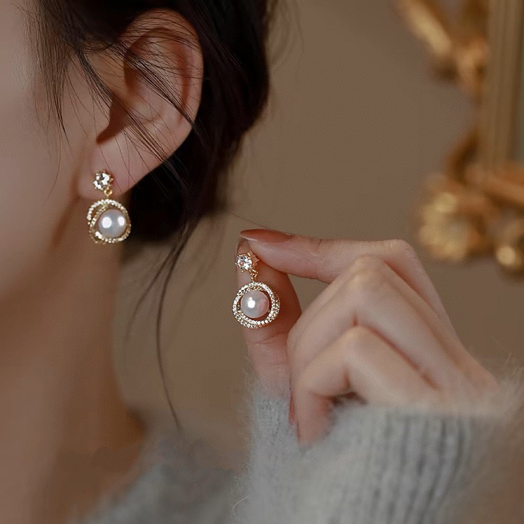 Koyace Spiral Garland Pearl Stud Earrings