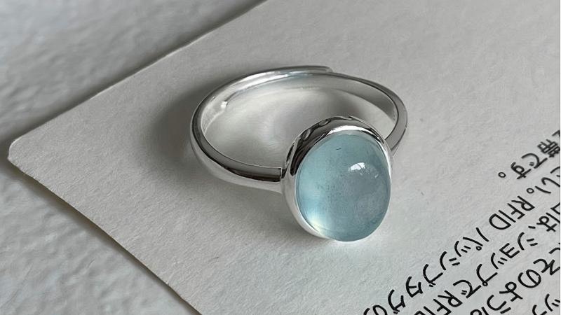 Beyond the Shimmer: How to Layer Gemstone and Metal Jewelry for a Chic Look