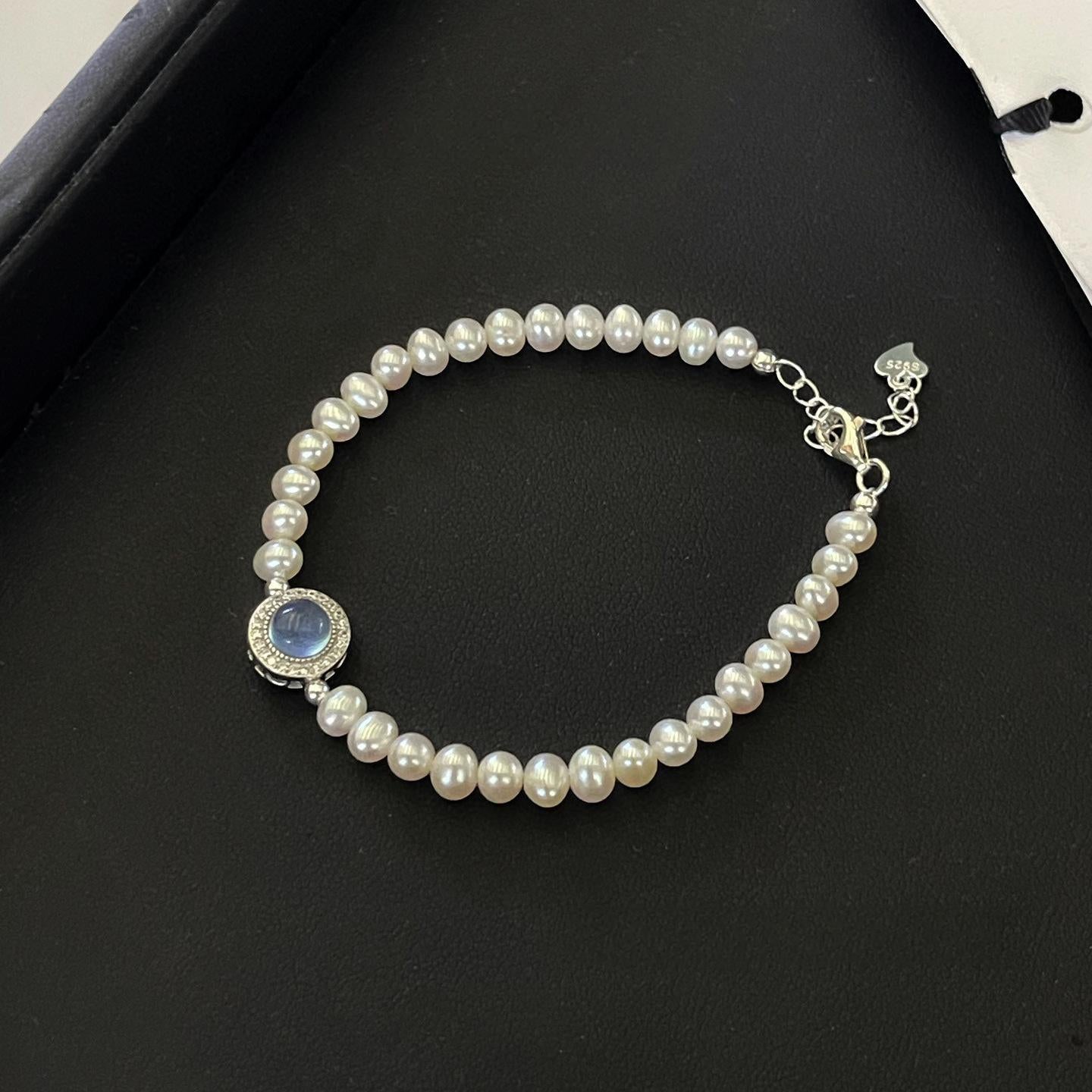 Koyace Gem-inlaid pearl beaded Bracelet
