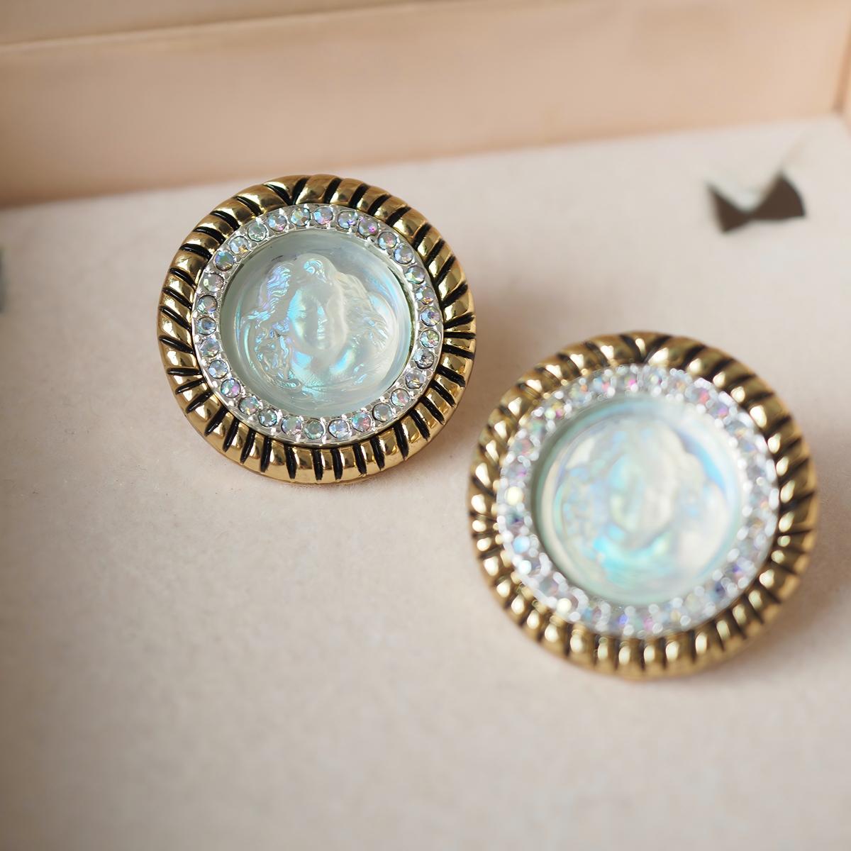 Koyace Embossed Sleeping Angel Vintage Clip & Earrings