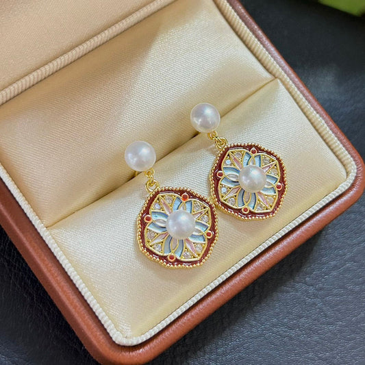 Koyace Flat Four-leaf Clover Pearl Stud Earrings