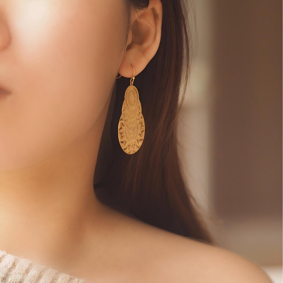 Koyace Lace Hollowed-out Pendant Three-layer Sheet Earrings