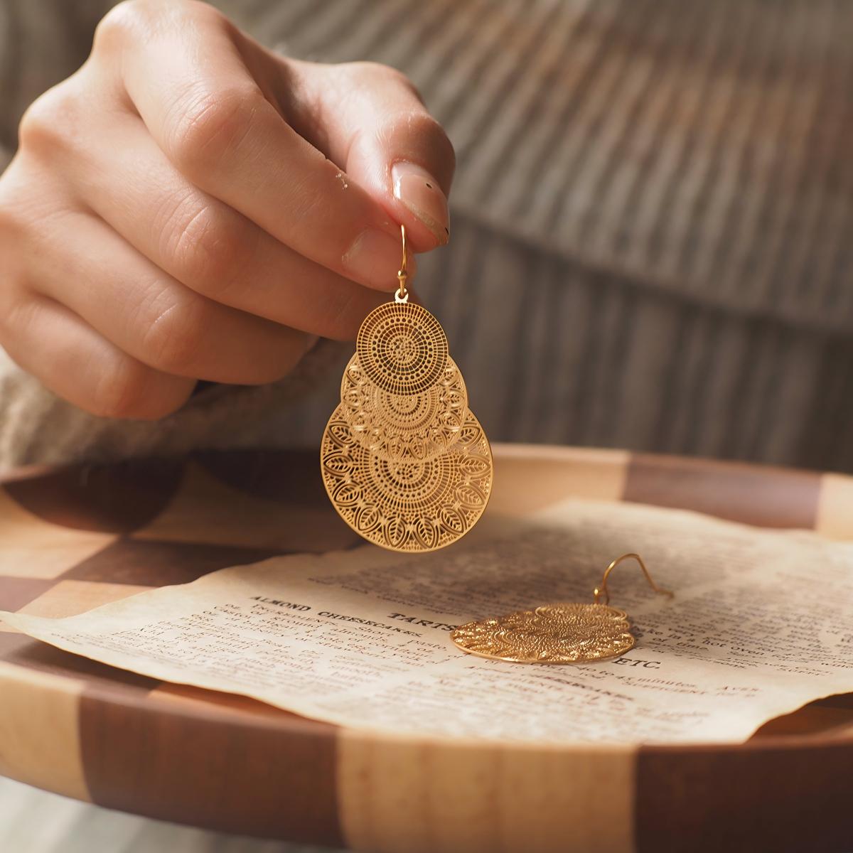 Koyace Lace Hollowed-out Pendant Three-layer Sheet Earrings