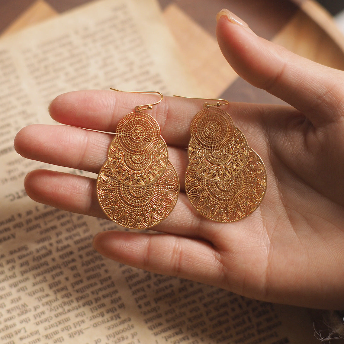 Koyace Lace Hollowed-out Pendant Three-layer Sheet Earrings