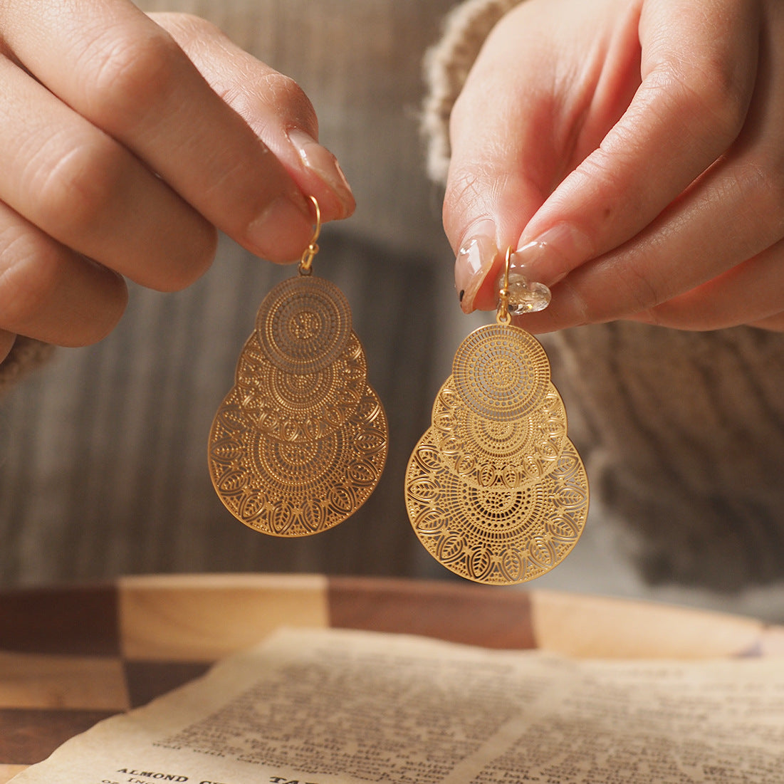 Koyace Lace Hollowed-out Pendant Three-layer Sheet Earrings