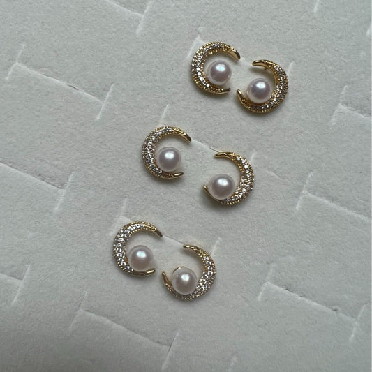 Koyace Moon & Sixpence 6A Natural Freshwater Pearl Earrings