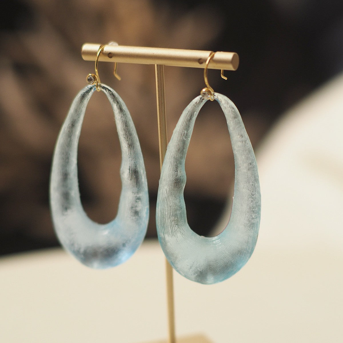 Koyace Resin Teardrop-shaped Hoop Vintage Earrings