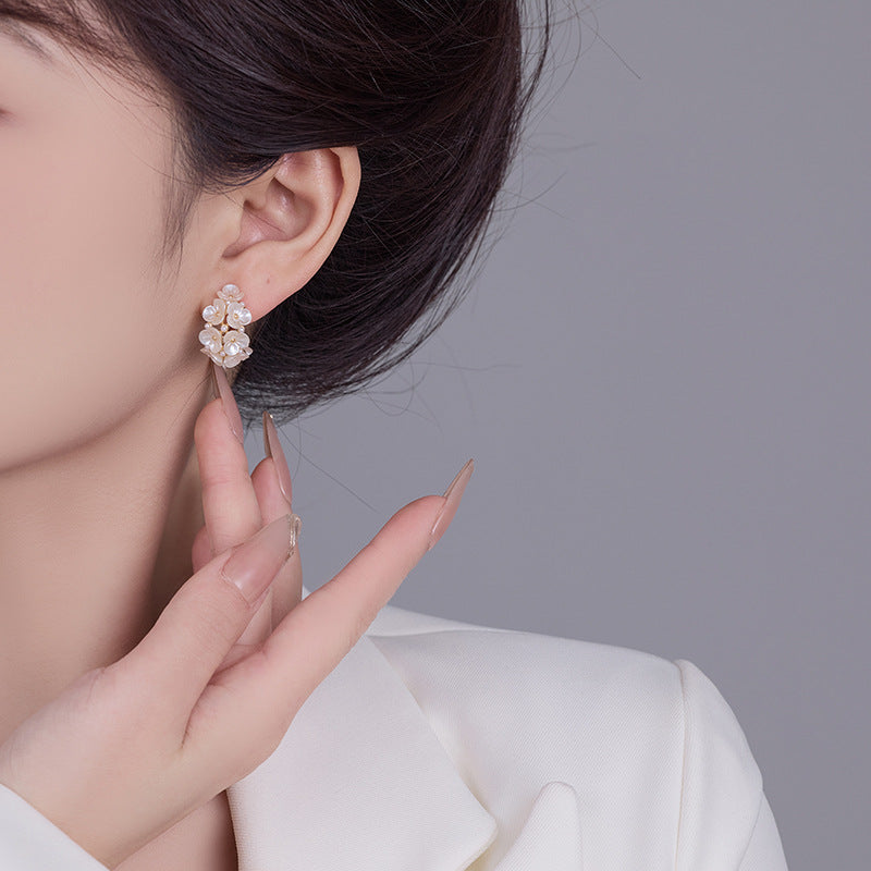 Koyace Small Flower Clusters Crescent-shaped Stud Earrings