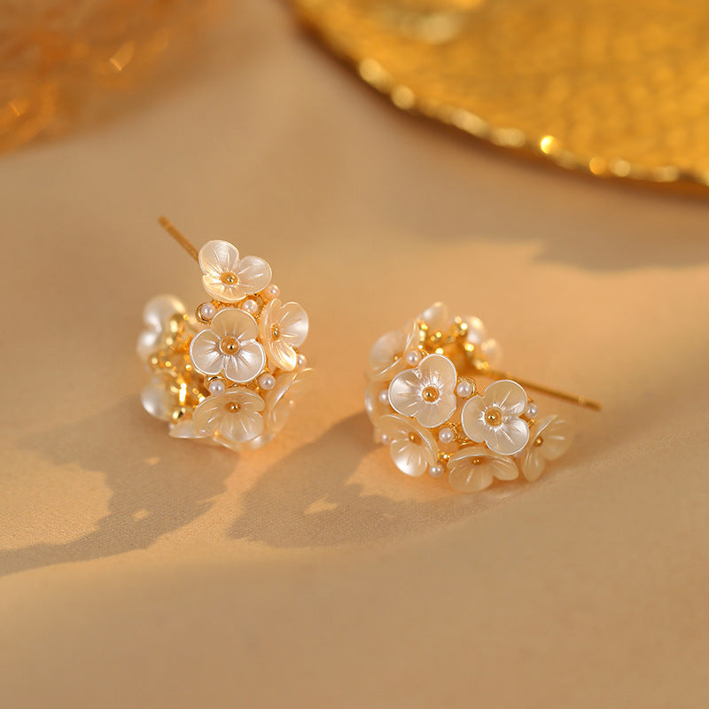 Koyace Small Flower Clusters Crescent-shaped Stud Earrings