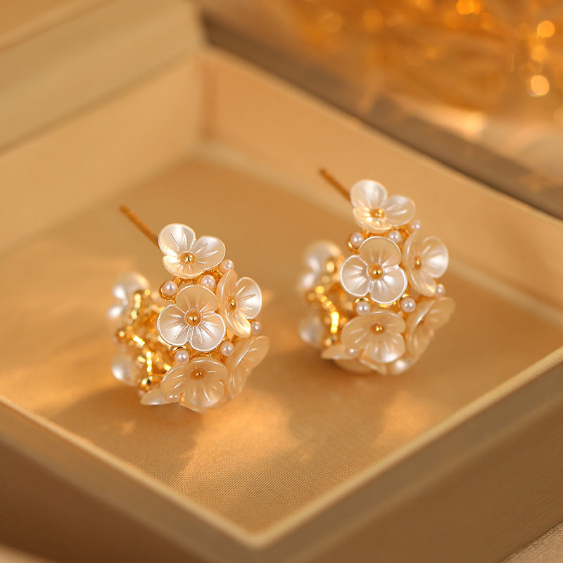 Koyace Small Flower Clusters Crescent-shaped Stud Earrings