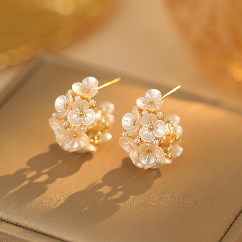 Koyace Small Flower Clusters Crescent-shaped Stud Earrings