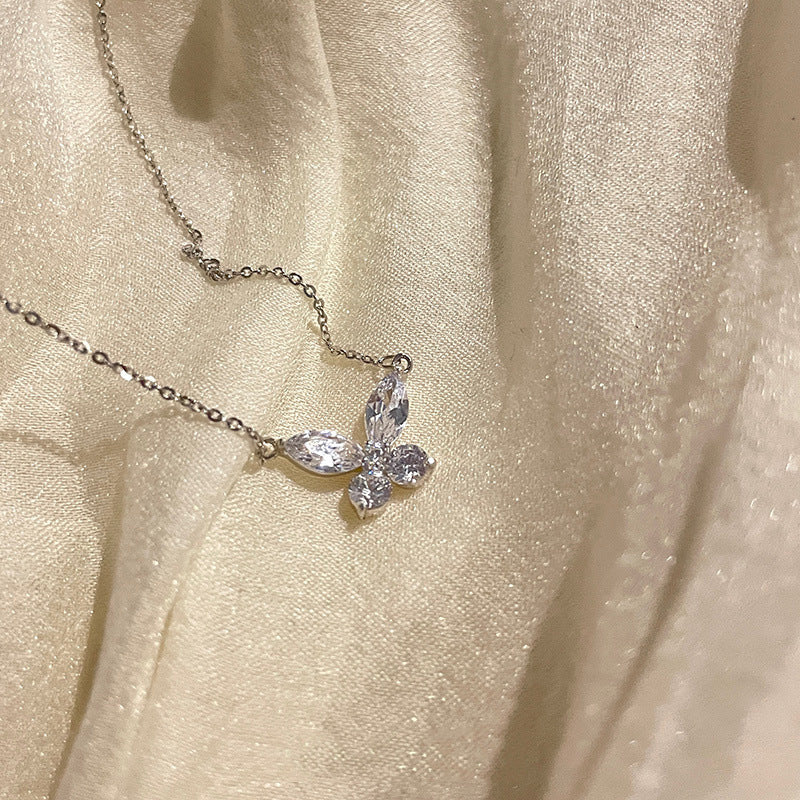 Koyace Sparkling Butterfly Sweety Collarbone Necklace
