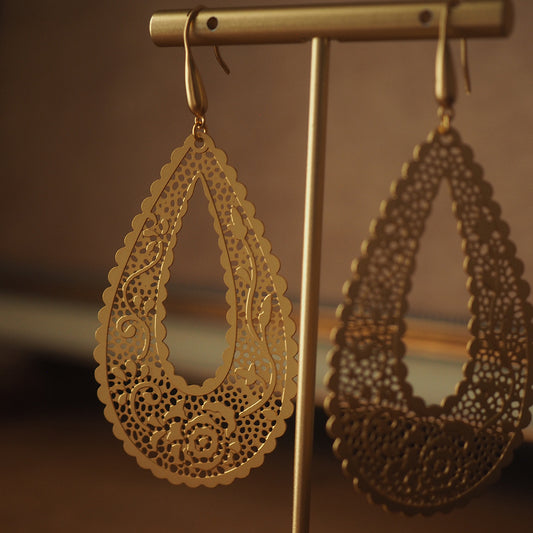 Koyace Teardrop-shaped Lace Rose Flower Hollowed-out Earrings